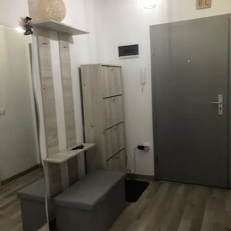 Garsoniera - Zona Coresii Апартаменты Брашов